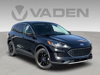 Used 2022 Ford Escape SE image 1