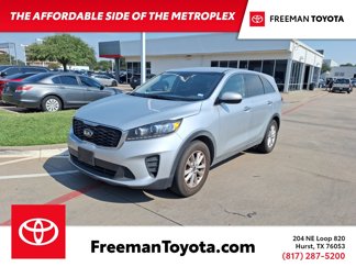 Used 2020 Kia Sorento LX image 1