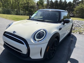 Used 2023 MINI Cooper 2-Door Hardtop image 1
