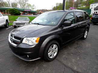 Used 2019 Dodge Grand Caravan SXT image 1