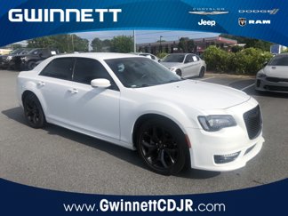 Certified 2022 Chrysler 300 Touring L image 1