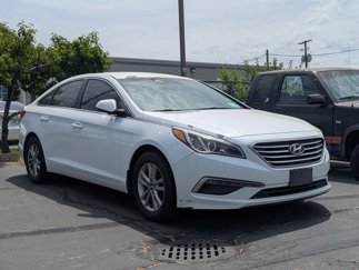 Used 2015 Hyundai Sonata SE image 1