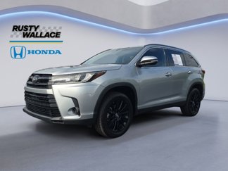 Used 2019 Toyota Highlander SE image 1