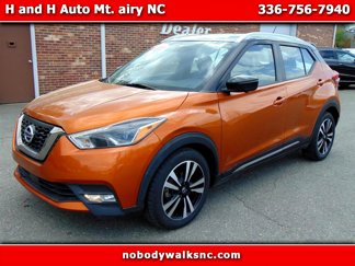 Used 2020 Nissan Kicks SR image 1