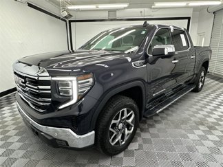 Used 2022 GMC Sierra 1500 SLT w/ SLT Premium Plus Package image 1