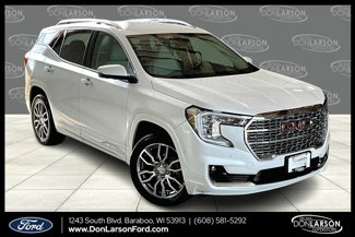 Used 2022 GMC Terrain Denali w/ Denali Premium Package image 1