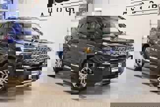 Used 2022 Ford Explorer Limited image 1