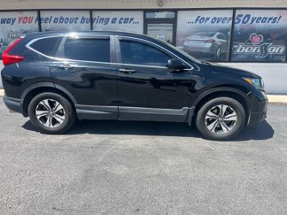 Used 2017 Honda CR-V LX image 1