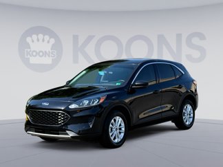 Used 2021 Ford Escape SE w/ Cold Weather Package image 1