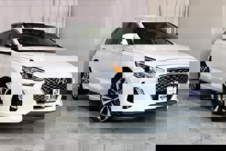 Used 2018 Hyundai Elantra GT image 1
