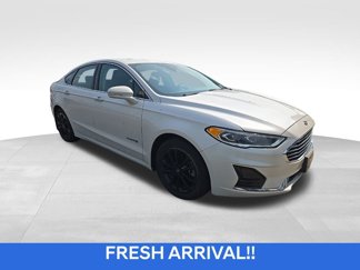 Used 2019 Ford Fusion SEL image 1