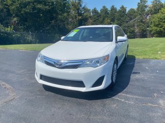 Used 2012 Toyota Camry LE image 1