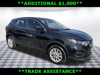 Used 2021 Nissan Rogue Sport S image 1