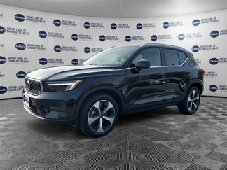New 2025 Volvo XC40 B5 Core w/ Protection Package Premier image 1