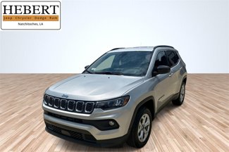 New 2025 Jeep Compass Latitude image 1