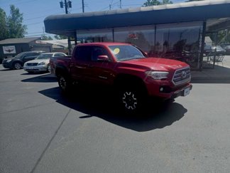 Used 2016 Toyota Tacoma TRD Off-Road image 1