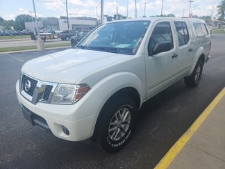 Used 2016 Nissan Frontier SV image 1