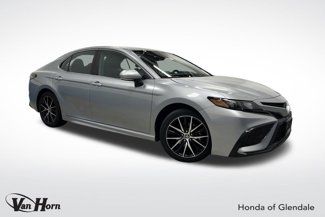 Used 2023 Toyota Camry SE video 1