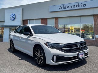 Used 2023 Volkswagen Jetta Sport image 1