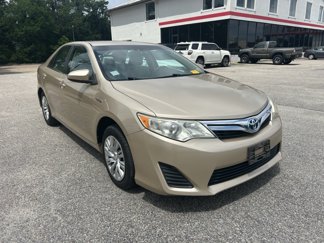 Used 2012 Toyota Camry LE image 1