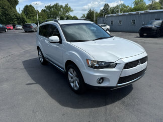 Used 2010 Mitsubishi Outlander XLS image 1