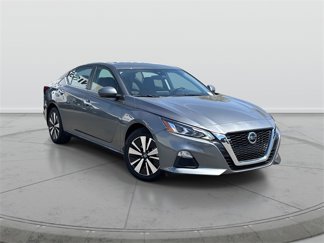Certified 2022 Nissan Altima 2.5 SV w/ SV Premium Package image 1