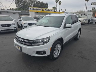Used 2015 Volkswagen Tiguan SE image 1