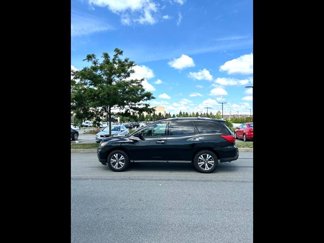 Used 2017 Nissan Pathfinder SL image 1