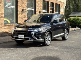 Used 2020 Mitsubishi Outlander ES image 1