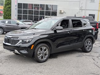Used 2024 Kia Seltos S image 1