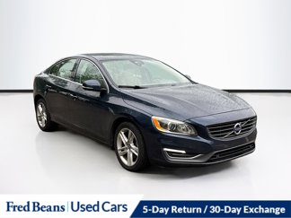 Used 2015 Volvo S60 T5 Platinum image 1