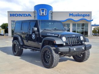 Used 2017 Jeep Wrangler Unlimited Rubicon w/ Cold Weather Group image 1