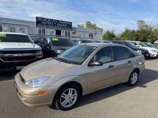Used 2000 Ford Focus SE image 1