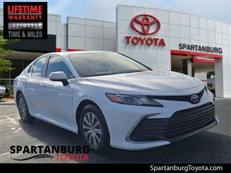 Used 2022 Toyota Camry LE image 1