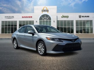 Used 2023 Toyota Camry LE image 1