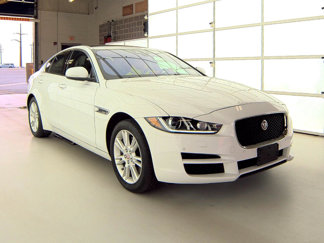 Used 2018 Jaguar XE Premium image 1
