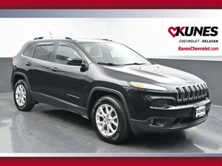 Used 2018 Jeep Cherokee Latitude w/ Cold Weather Group image 1