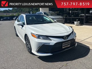 Used 2021 Toyota Camry XLE image 1