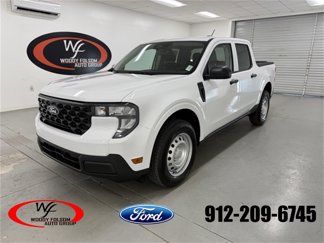 New 2025 Ford Maverick XL image 1