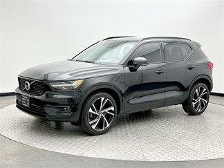 Certified 2022 Volvo XC40 T5 R-Design w/ Advanced Package image 1