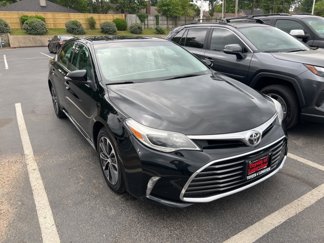 Used 2016 Toyota Avalon image 1
