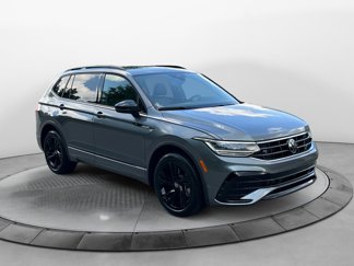 Used 2024 Volkswagen Tiguan SE R-Line image 1