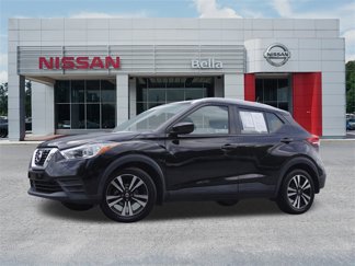 Used 2018 Nissan Kicks SV image 1