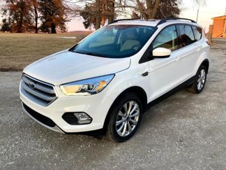 Used 2017 Ford Escape SE w/ Equipment Group 201A image 1
