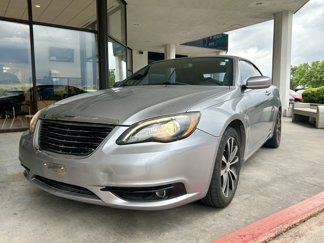 Used 2013 Chrysler 200 S image 1