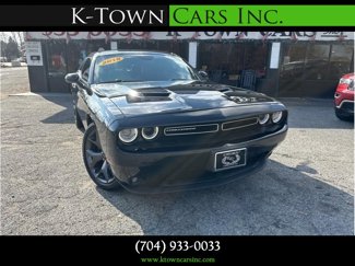Used 2018 Dodge Challenger SXT Plus image 1