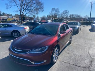 Used 2015 Chrysler 200 Limited w/ Convenience Group image 1