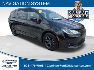 Used 2019 Chrysler Pacifica Touring-L w/ Advanced Safetytec Group image 1