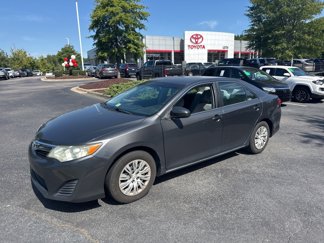 Used 2012 Toyota Camry LE image 1