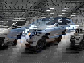 Used 2021 Jeep Grand Cherokee Laredo image 1